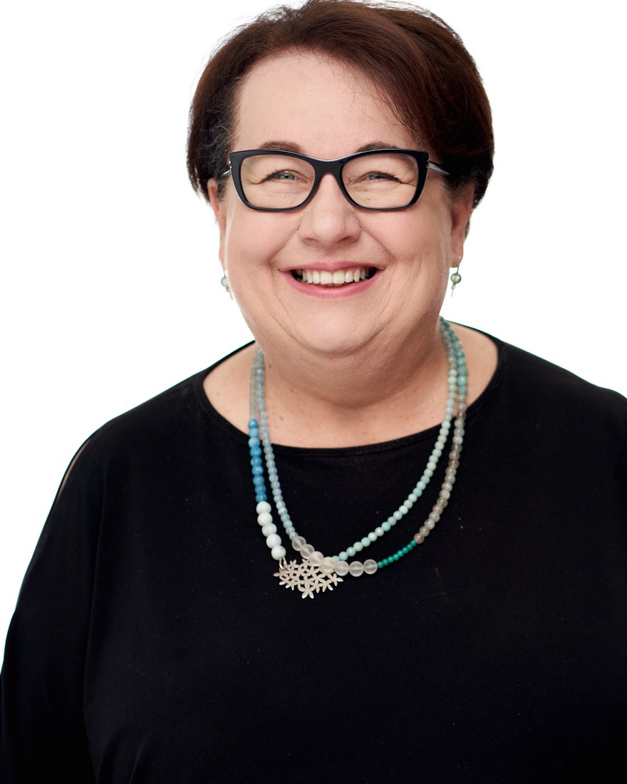 A head shot of Cathy Taylor, the Chief Executive. Cathy is smiling